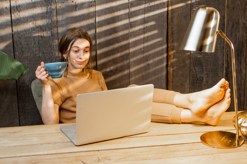 atitudes que devem ser evitar em uma reunião online